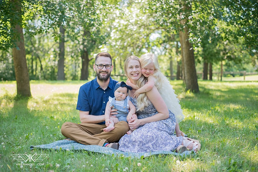 Fargo Family Photo session in the park, family of four photographed by kris kandel